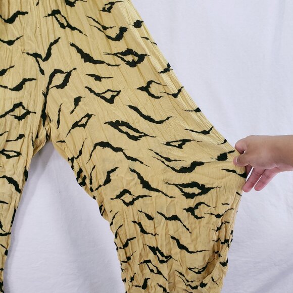 Urban Outfitters Yellow Pattern Y2K Halter Neckline Wide Leg Jumpsuit Size M - Picture 7 of 14